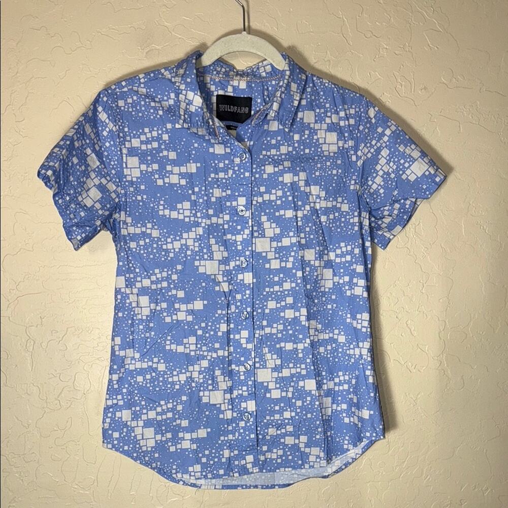 Wildfang the essential Button up cotton shirt size small